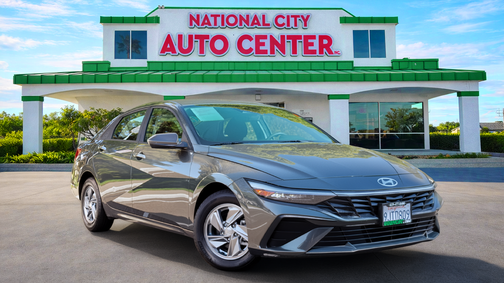 Used 2024 Hyundai Elantra SE 4D Sedan