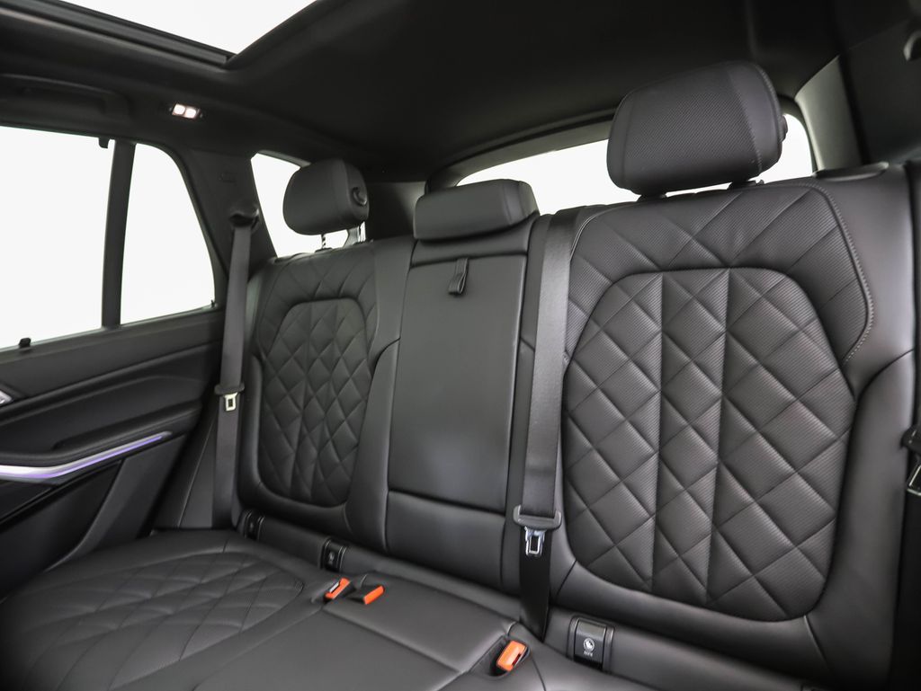 Thumbnail: 2024 BMW X5 - 23
