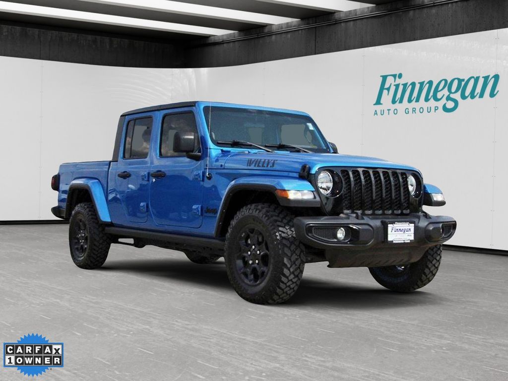 Hydro Blue Pearlcoat 2023 Jeep Gladiator Willys Crew Cab 4WD Pickup Truck Four-Wheel Drive 8-Speed Automatic