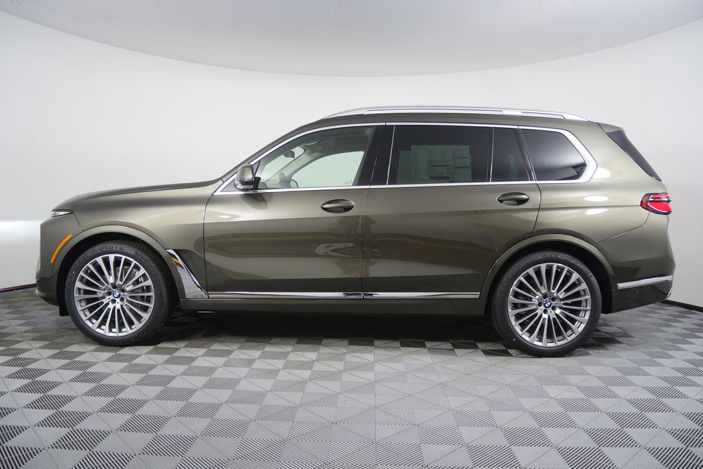 Thumbnail: 2026 BMW X7 - 6