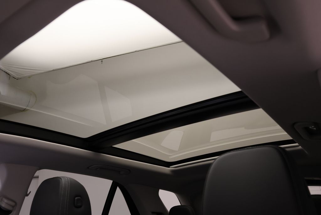 Thumbnail: 2026 Mercedes-Benz GLE - 15