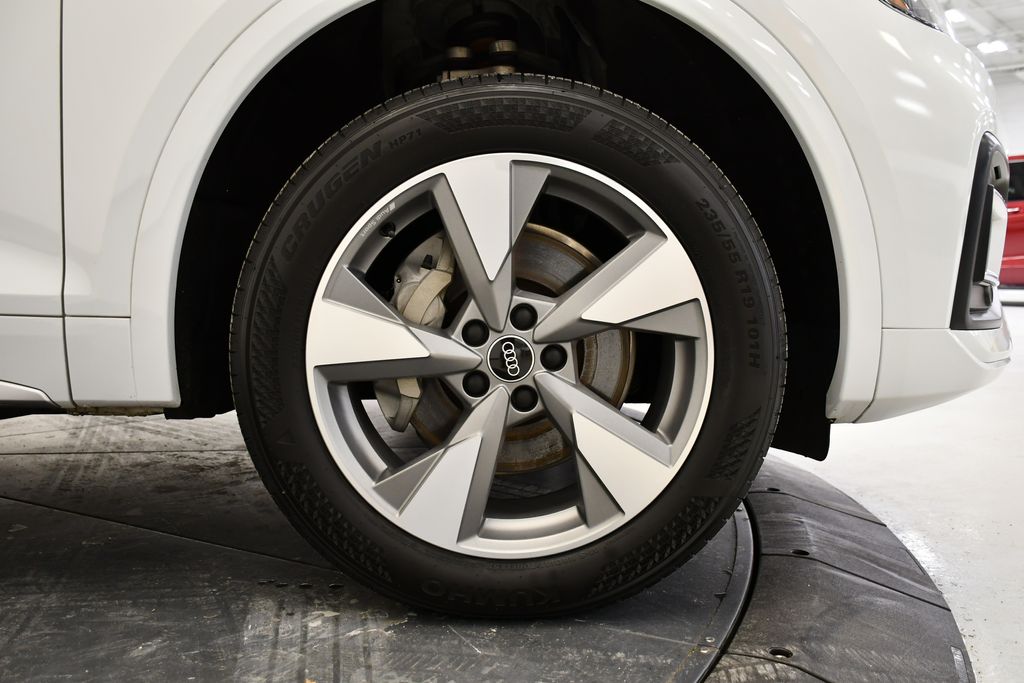 Thumbnail: 2024 Audi Q5 - 16