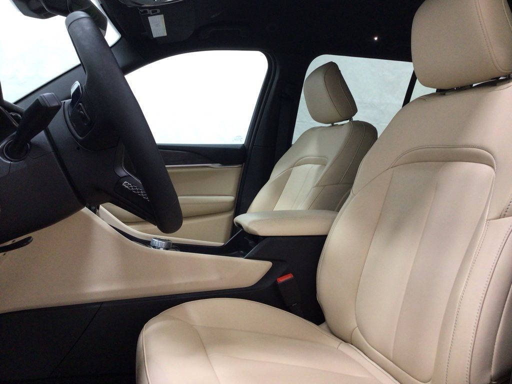 Used 2025 Jeep Grand Cherokee SUV