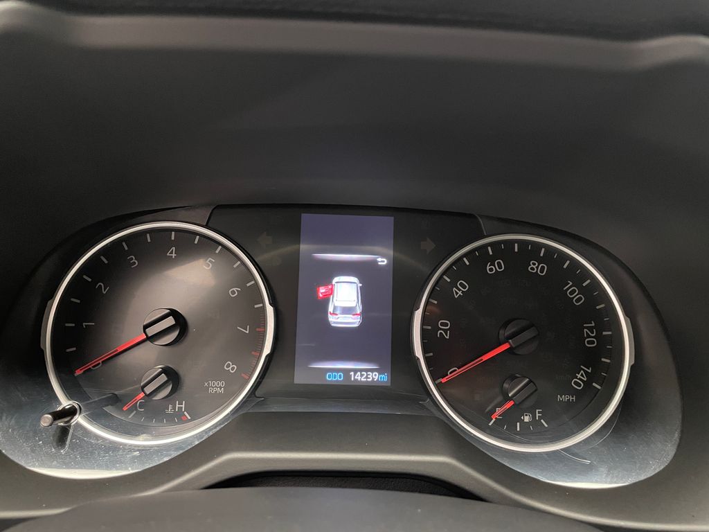 Thumbnail: 2022 Toyota RAV4 - 23