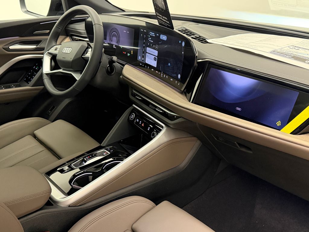 Thumbnail: 2026 Audi Q5 - 10