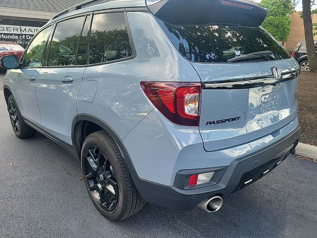 Certified Used 2024 Gray Honda Black Edition image 9