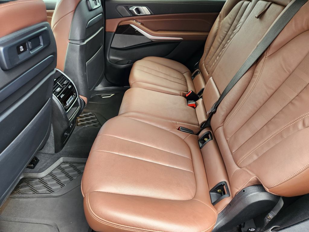 2021 BMW X7 M50i - Photo 18