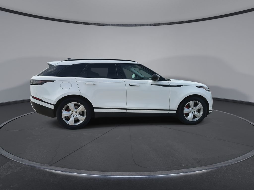 Thumbnail: 2025 Land Rover Range Rover Velar - 9