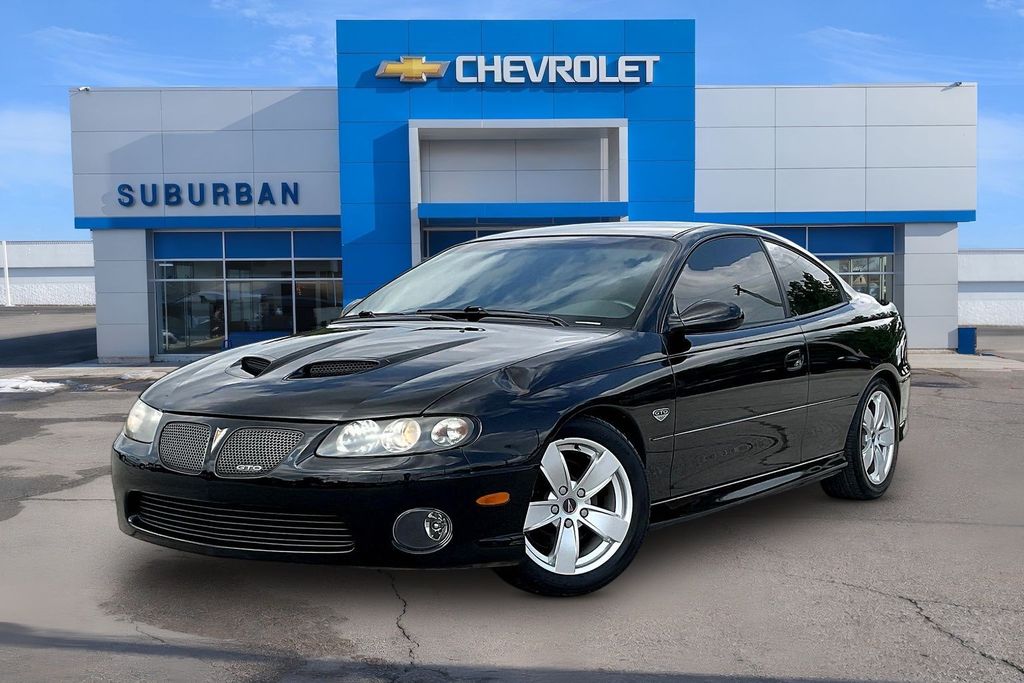 Phantom Black Metallic 2006 Pontiac GTO Coupe Rear-Wheel Drive 4-Speed Automatic Overdrive