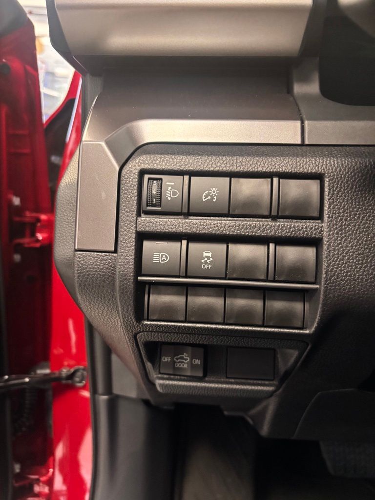 2026 Toyota Tacoma SR5 - Photo 11