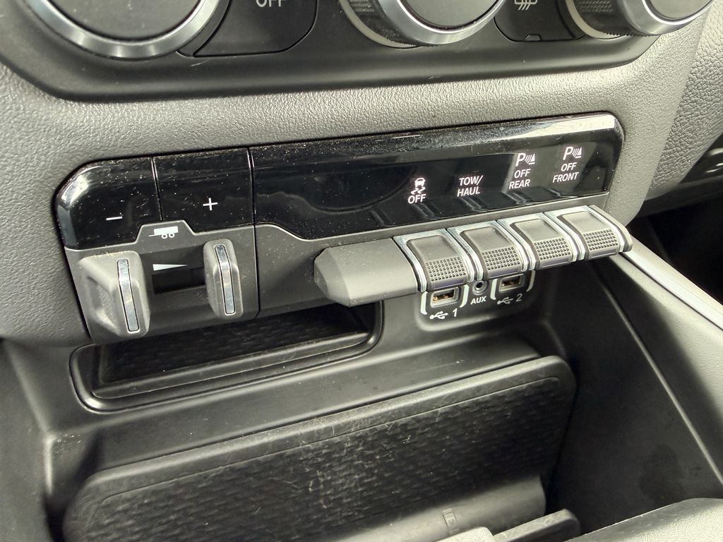 Certified Used 2021 White Ram Big Horn/Lone Star image 67