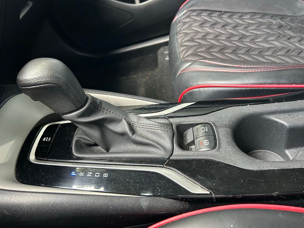 2022 Toyota Corolla LE 21