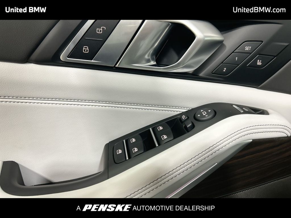 Thumbnail: 2026 BMW X5 - 11