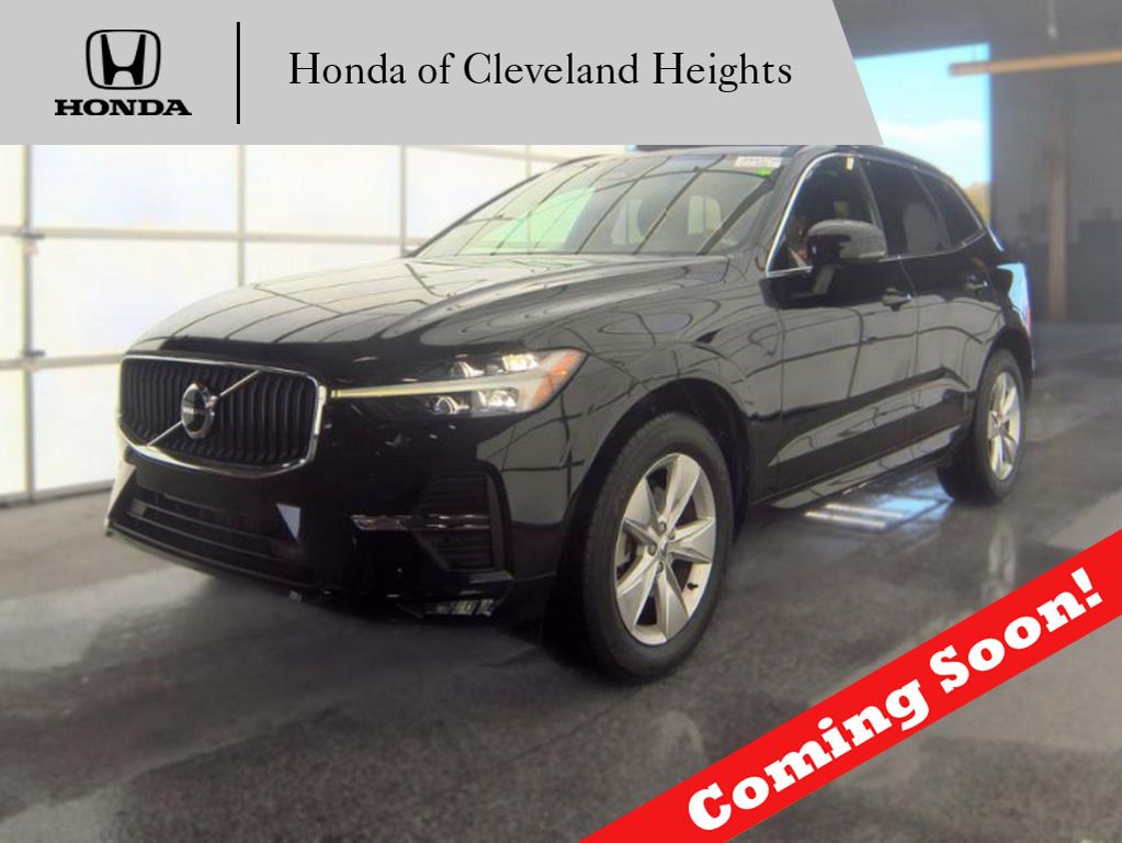 2022 Volvo XC60 B5 Momentum AWD