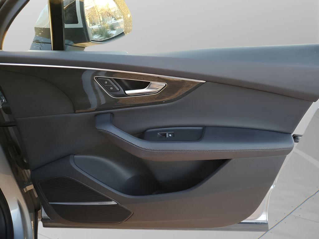 Used Car 2024 Audi Q7  55 Premium Plus For Sale Under $50,000 In Austin, Texas