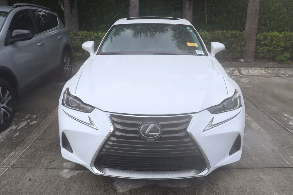Thumbnail: 2017 Lexus IS - 5