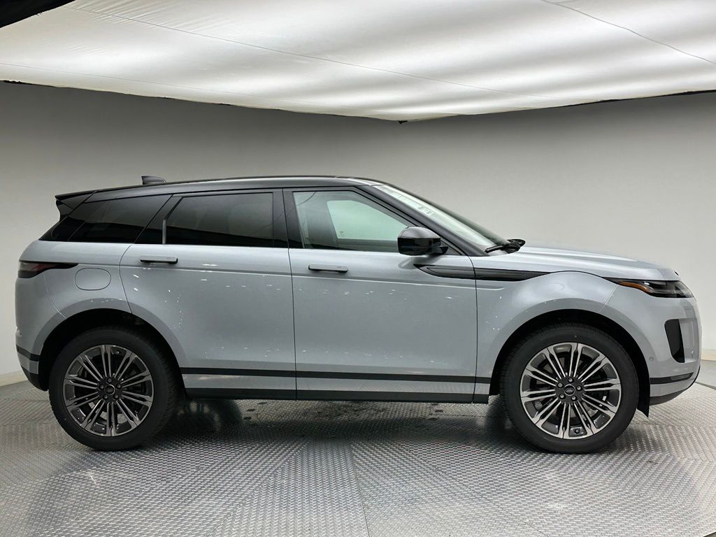 Thumbnail: 2026 Land Rover Range Rover Evoque - 4