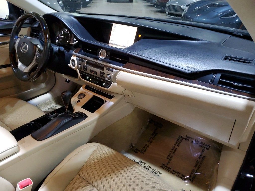 2014 Lexus ES 350 16