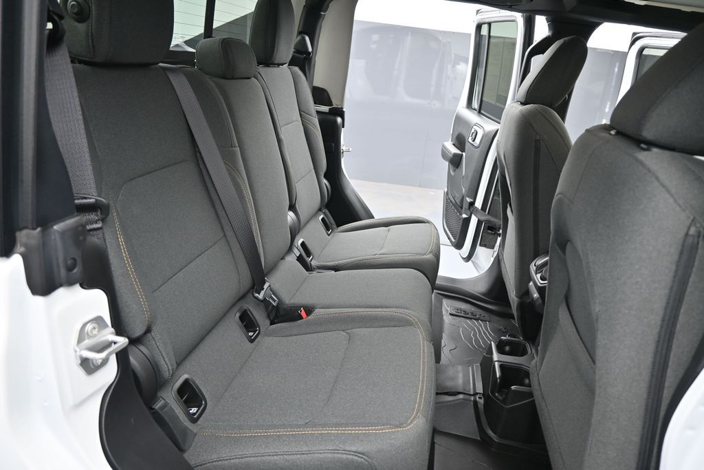 Used 2024 Jeep Gladiator Truck
