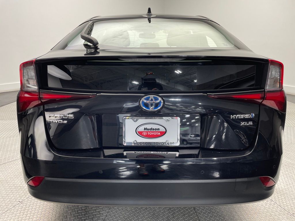 2021 Toyota Prius XLE 6