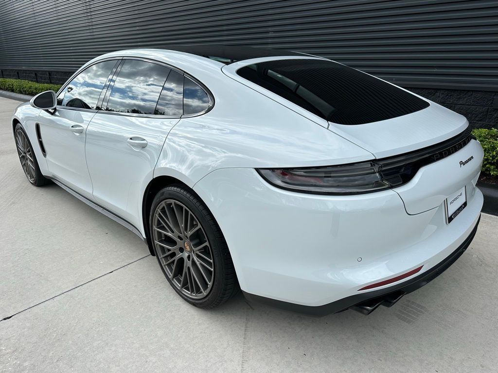 Thumbnail: 2023 Porsche Panamera - 3