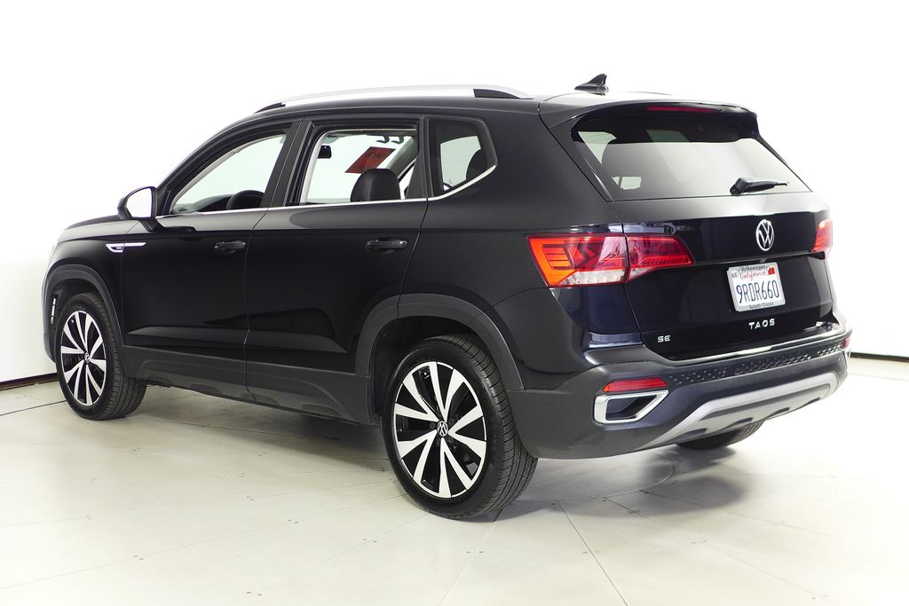 Thumbnail: 2022 Volkswagen Taos - 9