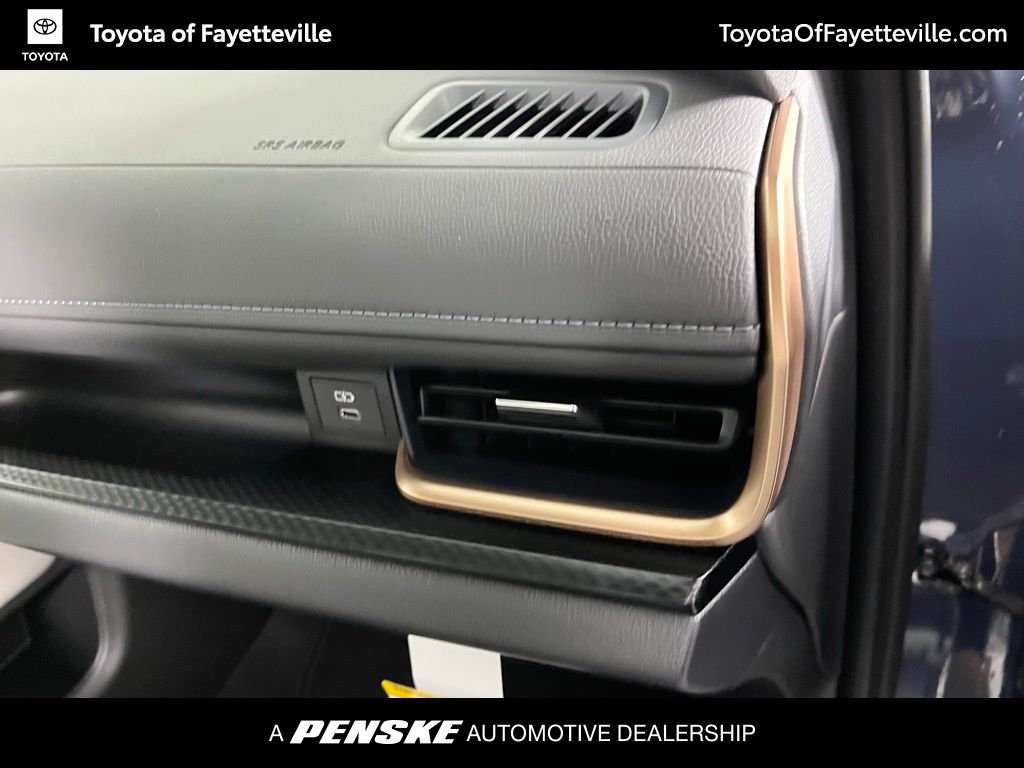 Thumbnail: 2026 Toyota Grand Highlander - 10