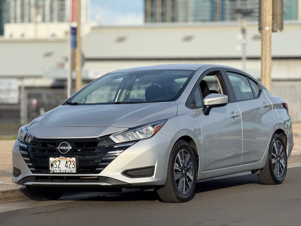 2023 Nissan Versa 1.6 SV photo