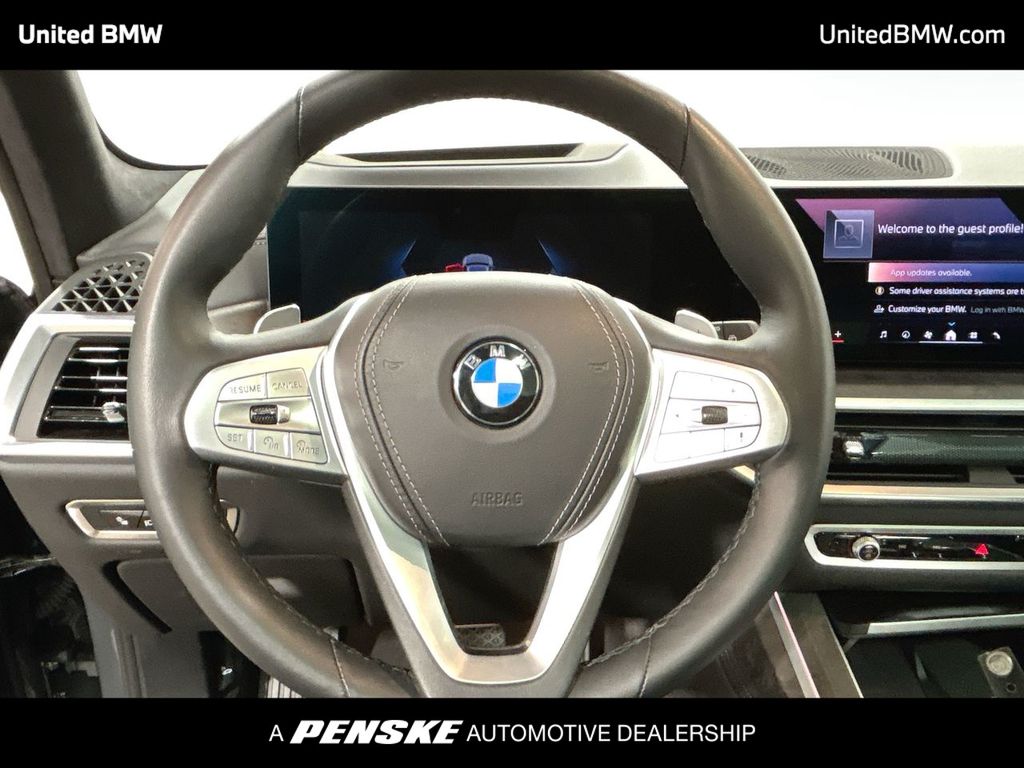 Thumbnail: 2025 BMW X7 - 14