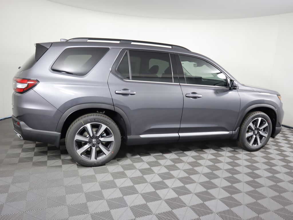 2025 Honda Pilot Touring 4