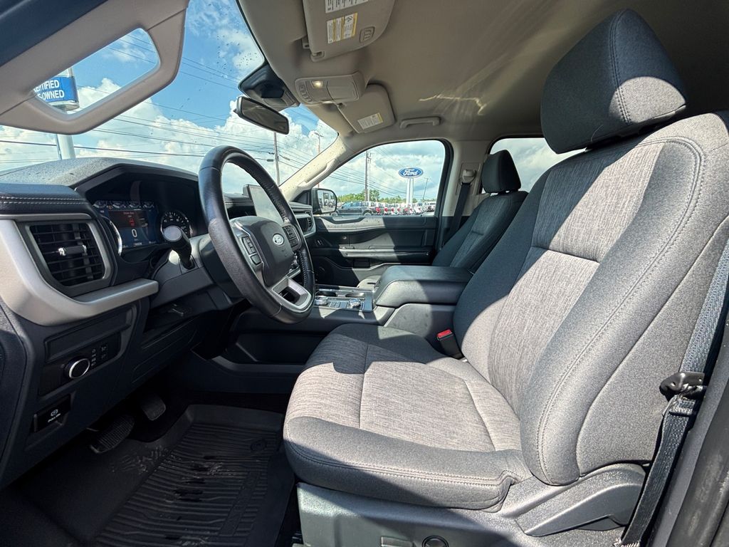 2022 Ford Expedition XLT Green at Grove City Ford