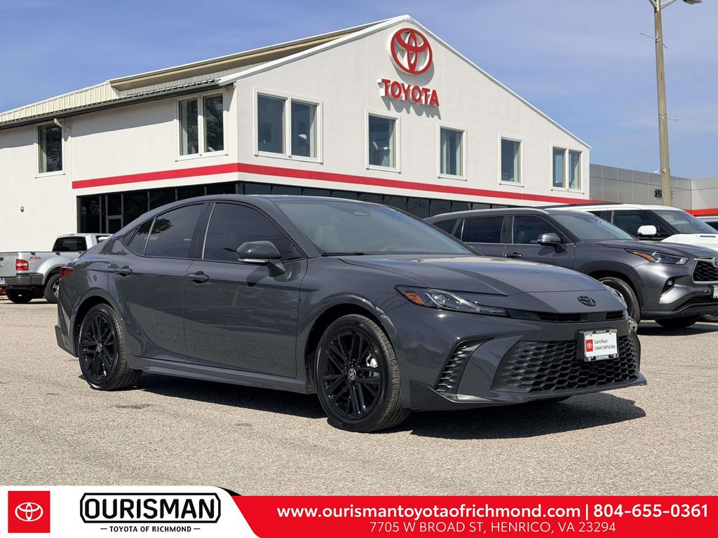 2025 Toyota Camry SE AWD