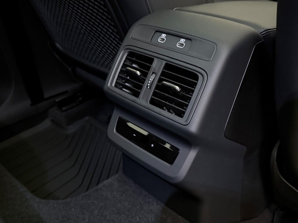 Thumbnail: 2025 Audi Q5 - 20