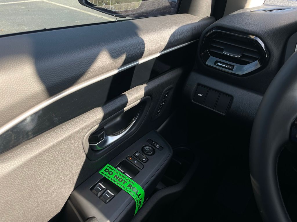 Thumbnail: 2026 Honda Pilot - 23