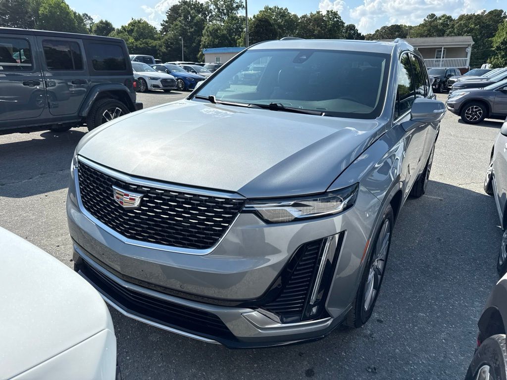 2025 Cadillac XT6 Premium Luxury Auto's photo