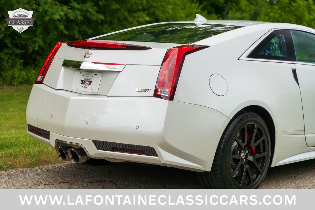 2015 Cadillac CTS-V 74