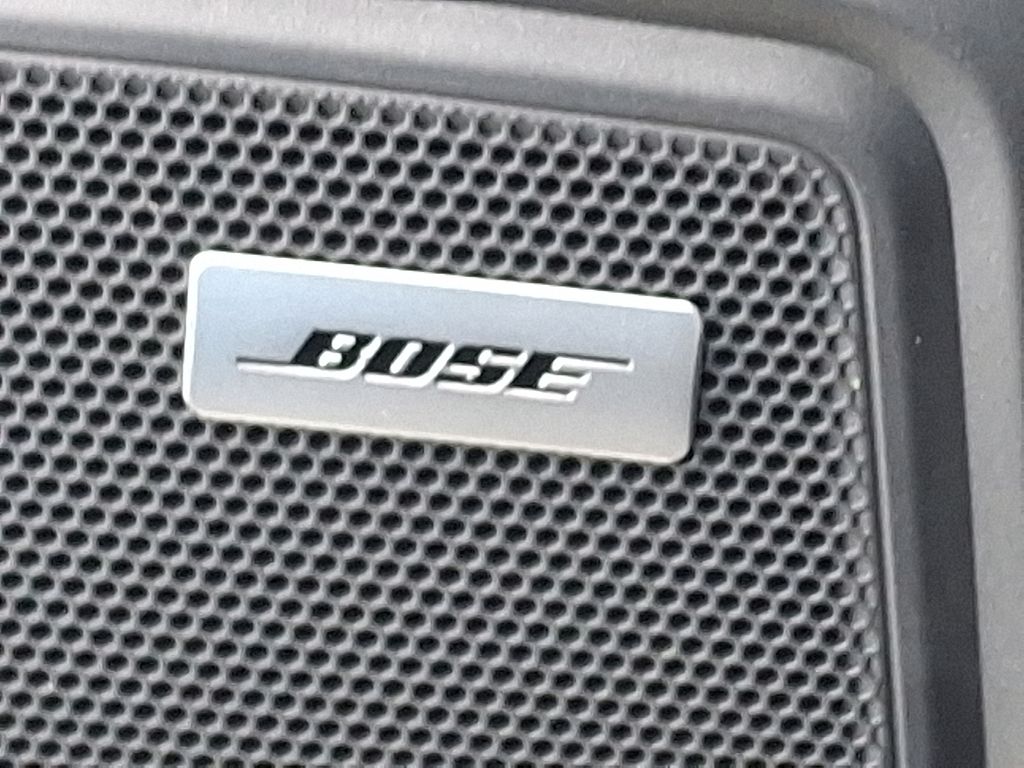 Thumbnail: 2026 Porsche Macan - 25