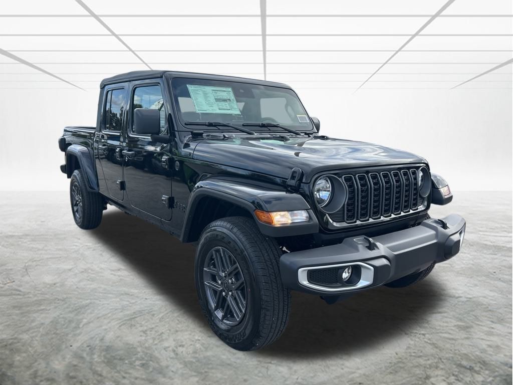 2025 Jeep Gladiator Sport S's photo