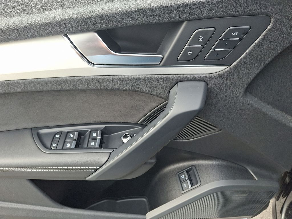 Thumbnail: 2021 Audi Q5 - 12