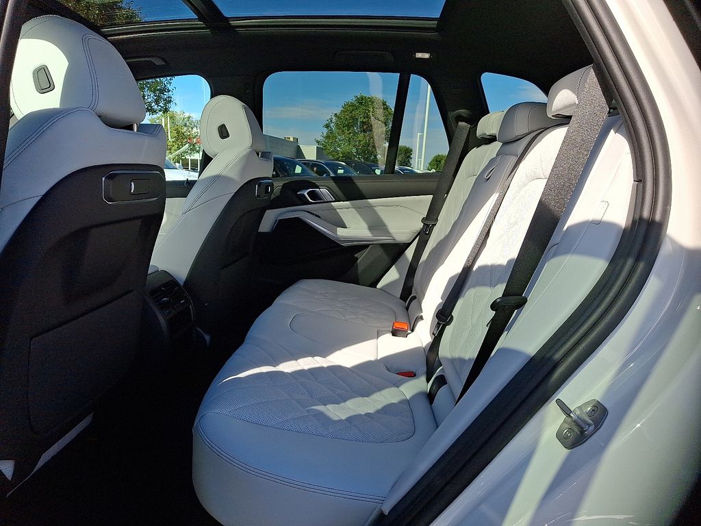 Thumbnail: 2026 BMW X5 - 5