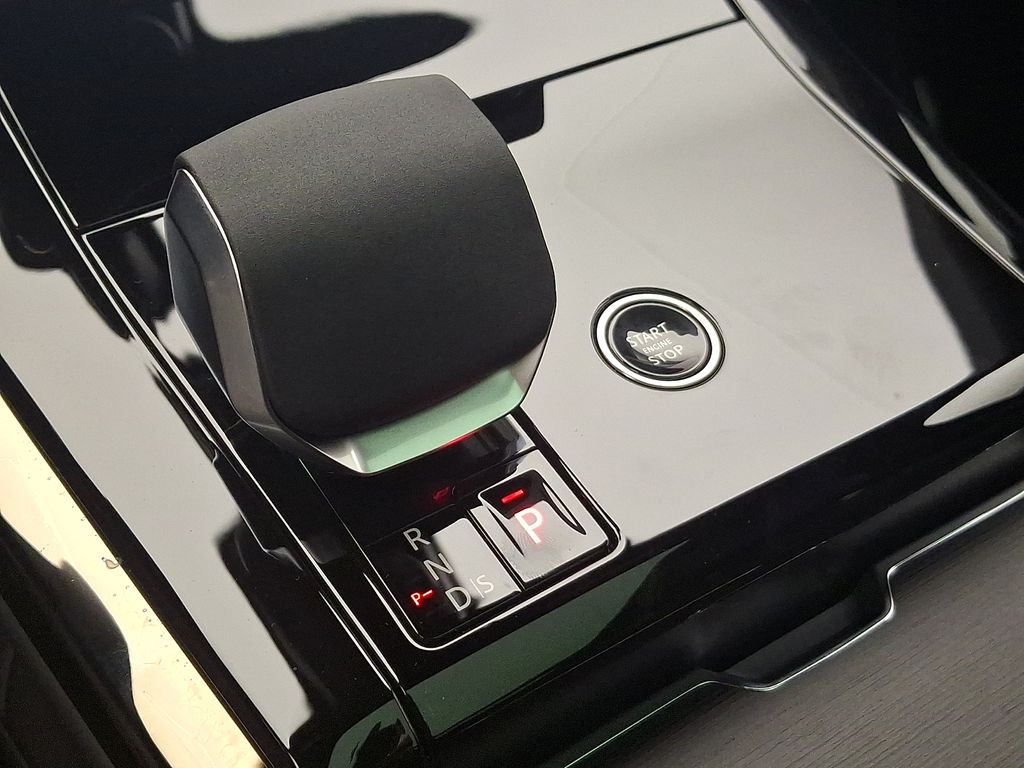 Thumbnail: 2026 Land Rover Range Rover Sport - 12