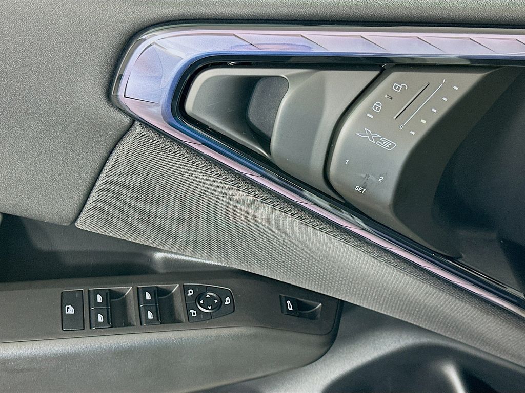 Thumbnail: 2025 BMW X3 - 17