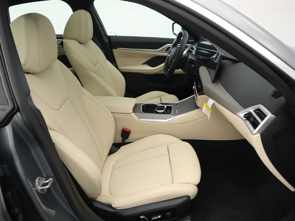 2025 BMW i4 eDrive40 22