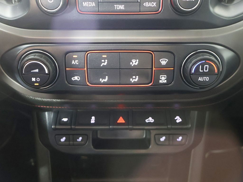 Used 2016 Black GMC SLE1 image 35