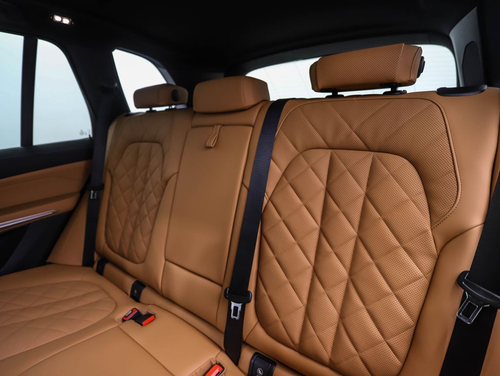 2026 BMW X5 xDrive50e 21