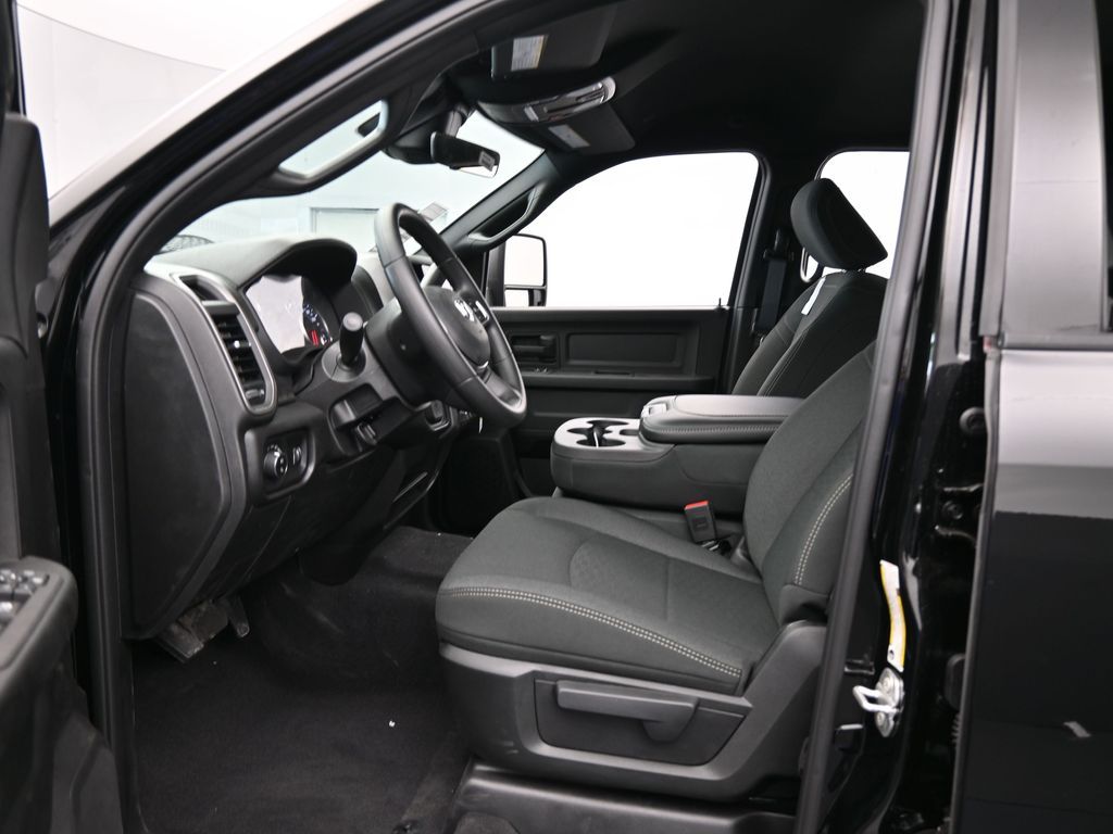 New 2026 Diamond Black Crystal Pearlcoat Ram Tradesman image 11