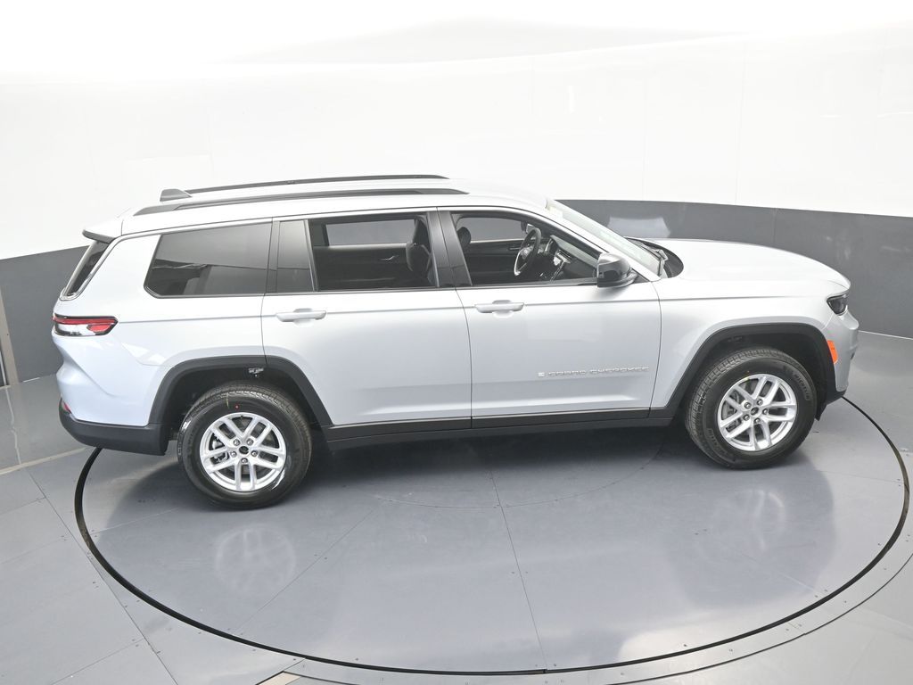 New 2026 Silver Zynith Jeep Laredo image 47