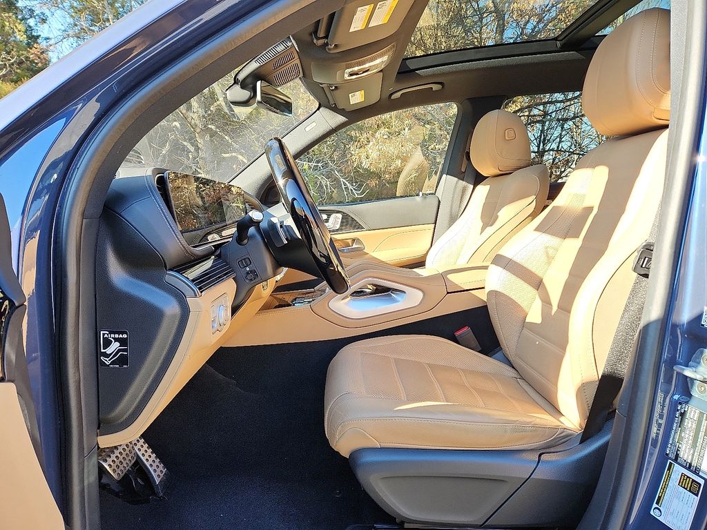 Thumbnail: 2024 Mercedes-Benz GLS - 16