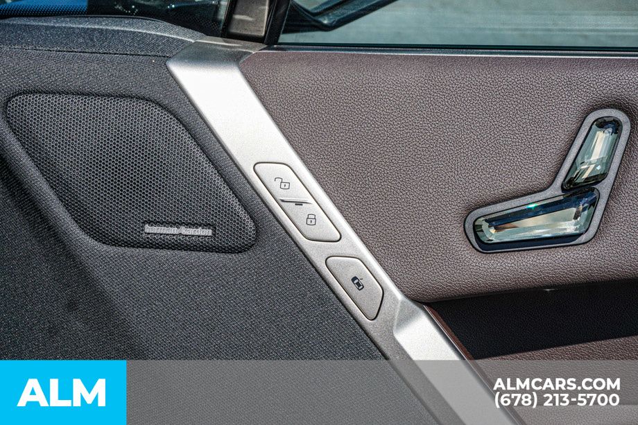 Used 2024 Gray BMW xDrive50 image 59