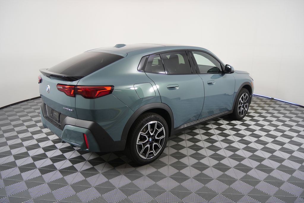 Thumbnail: 2025 BMW X2 - 3
